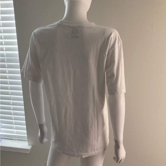Kaws UNIQLO T-Shirt White Size - S UT Japan - Picture 8 of 13